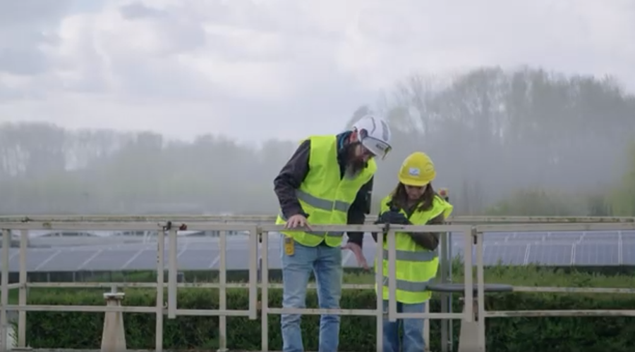 procestechnieker Gwen op stap met dochter Cara